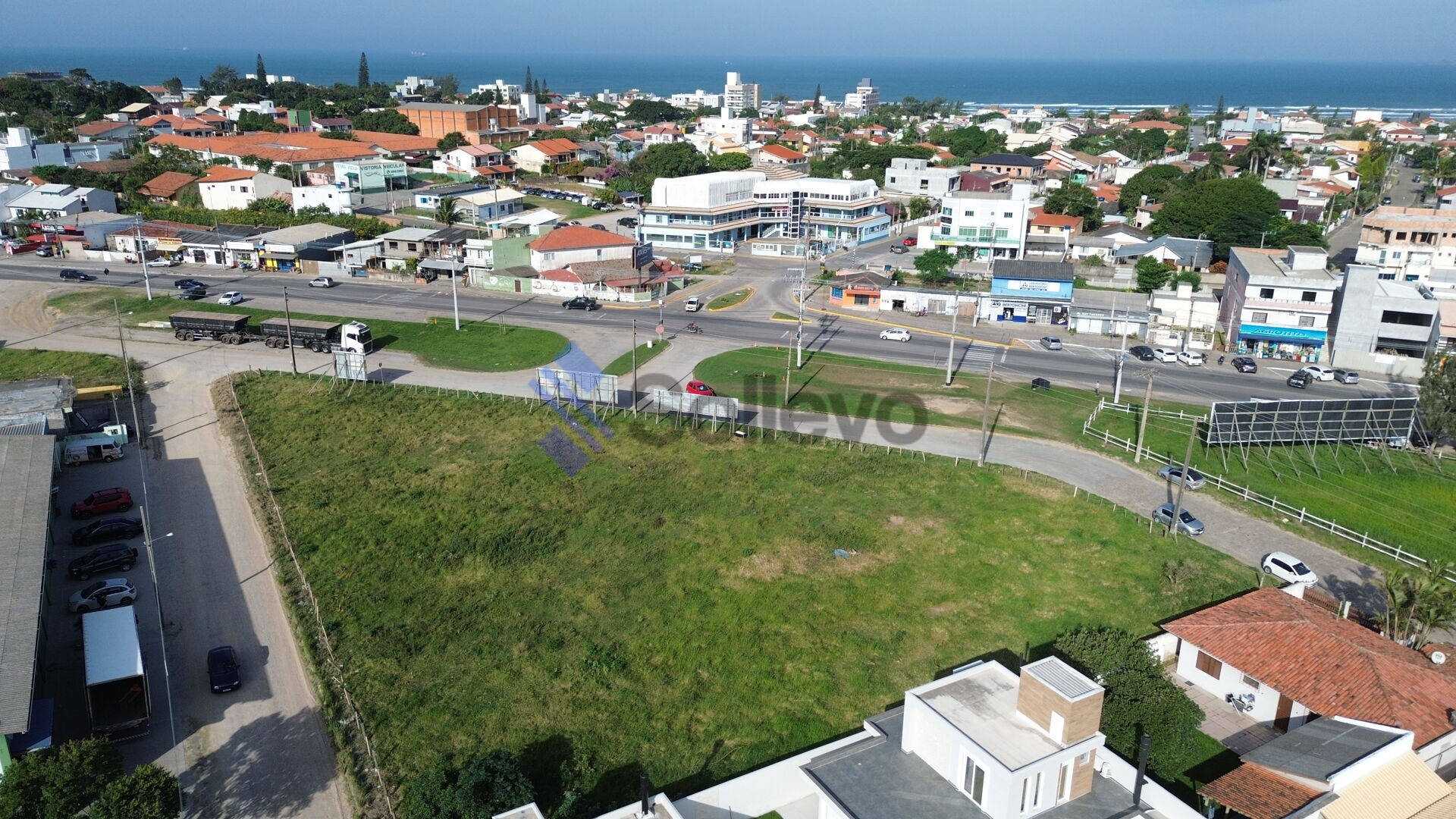 Terreno à venda, 3895m² - Foto 1