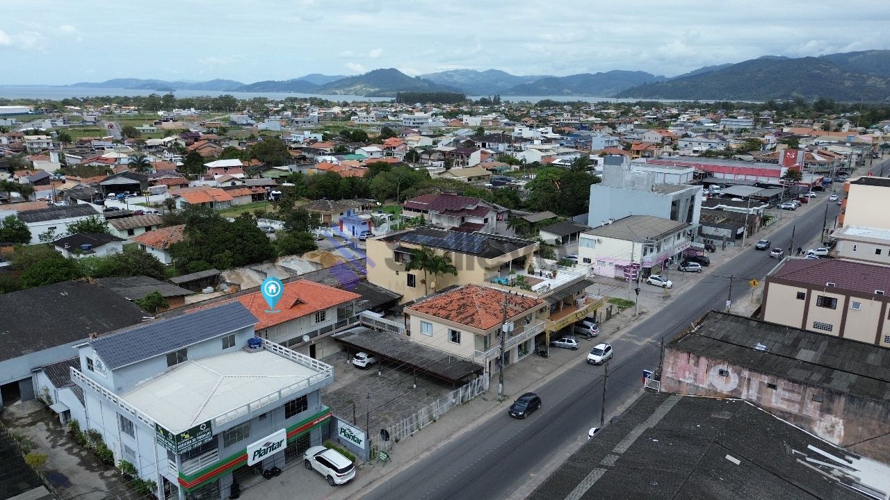 Casa, 3 quartos, 320 m² - Foto 1