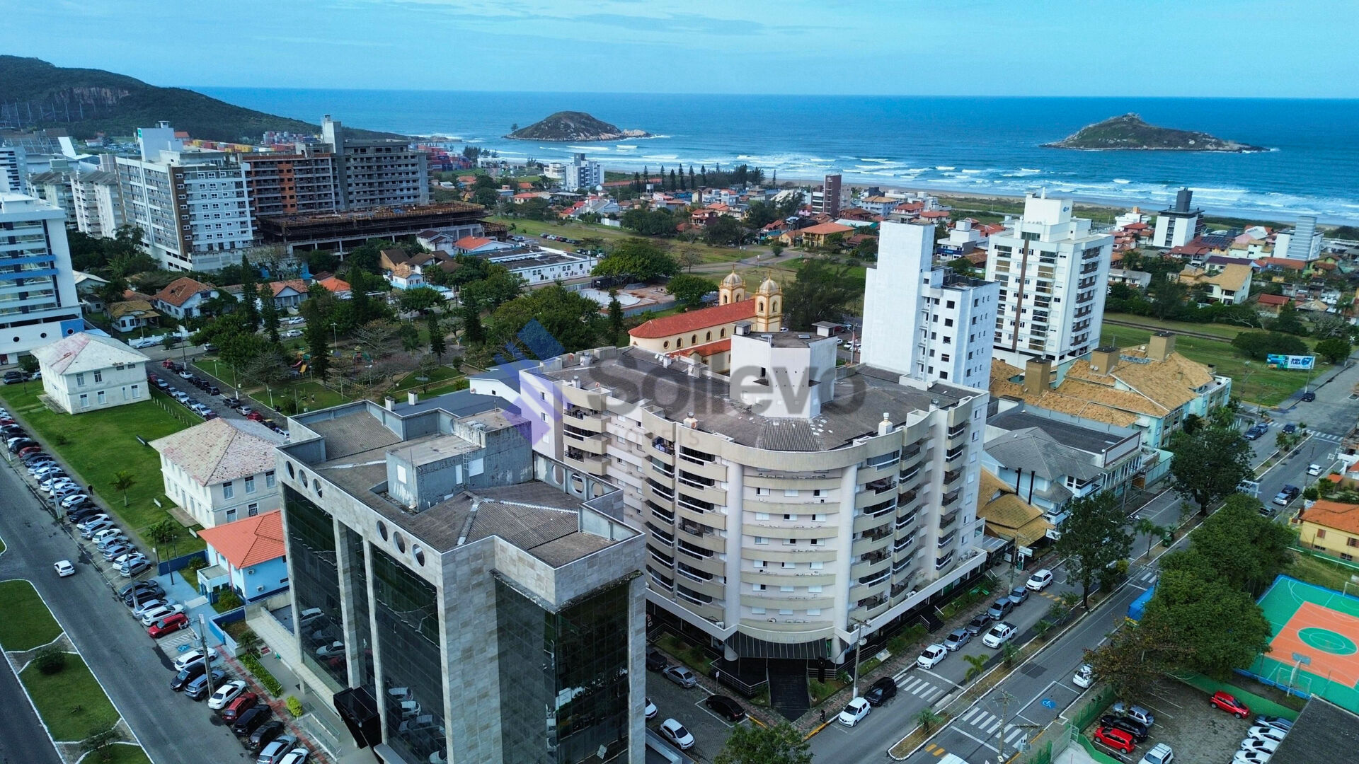 Apartamento à venda com 3 quartos, 90m² - Foto 1