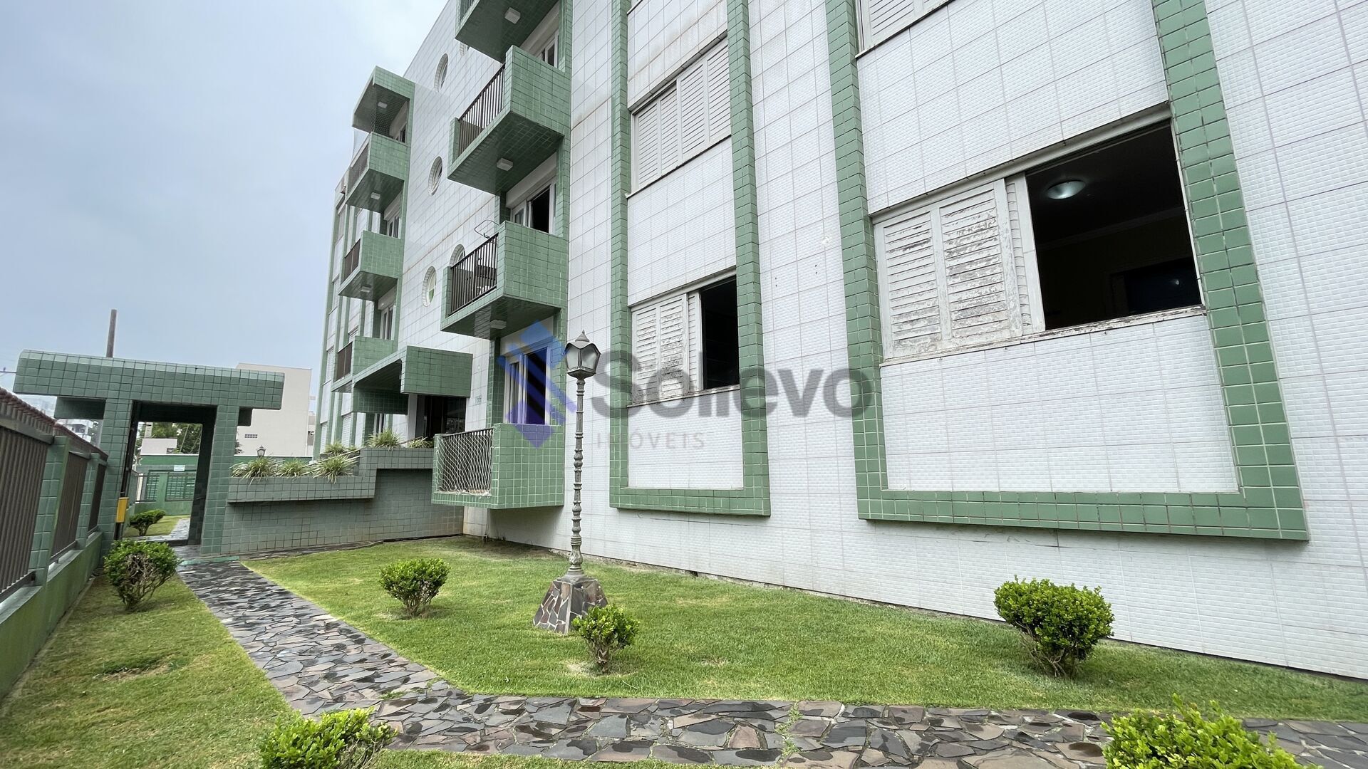 Apartamento à venda com 3 quartos, 89m² - Foto 2