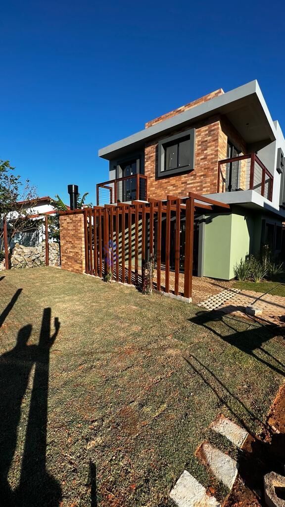 Casa de Condomínio à venda com 3 quartos, 106m² - Foto 2