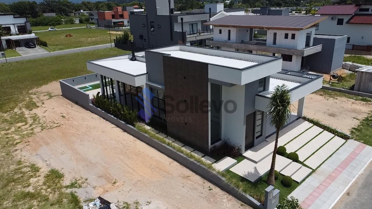 Casa à venda com 3 quartos, 184m² - Foto 8