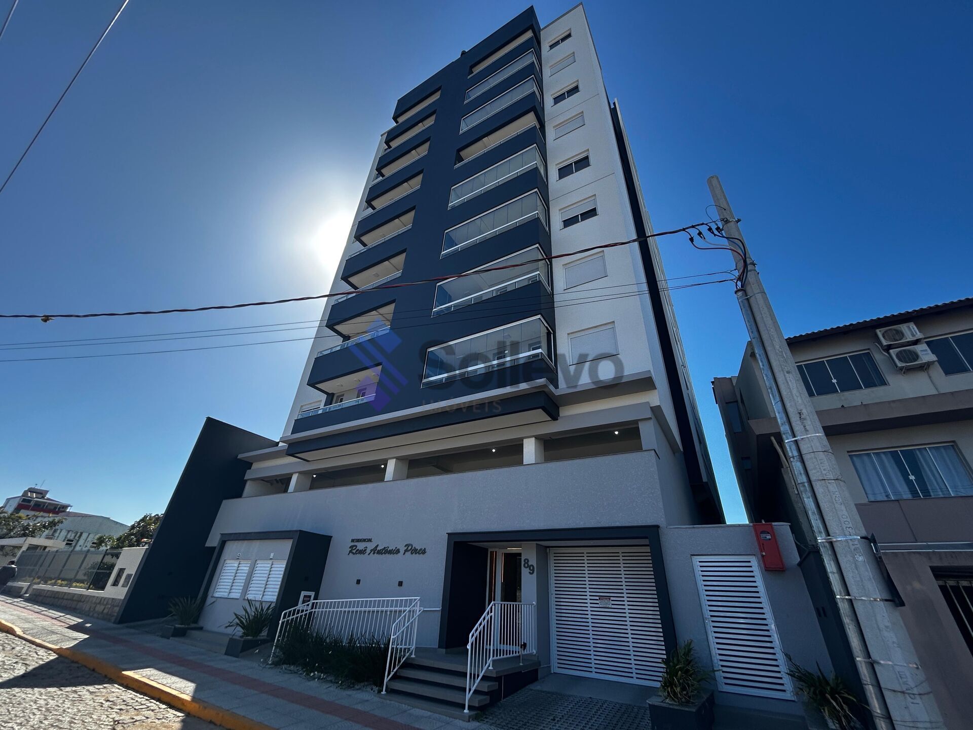 Apartamento à venda com 3 quartos, 90m² - Foto 2