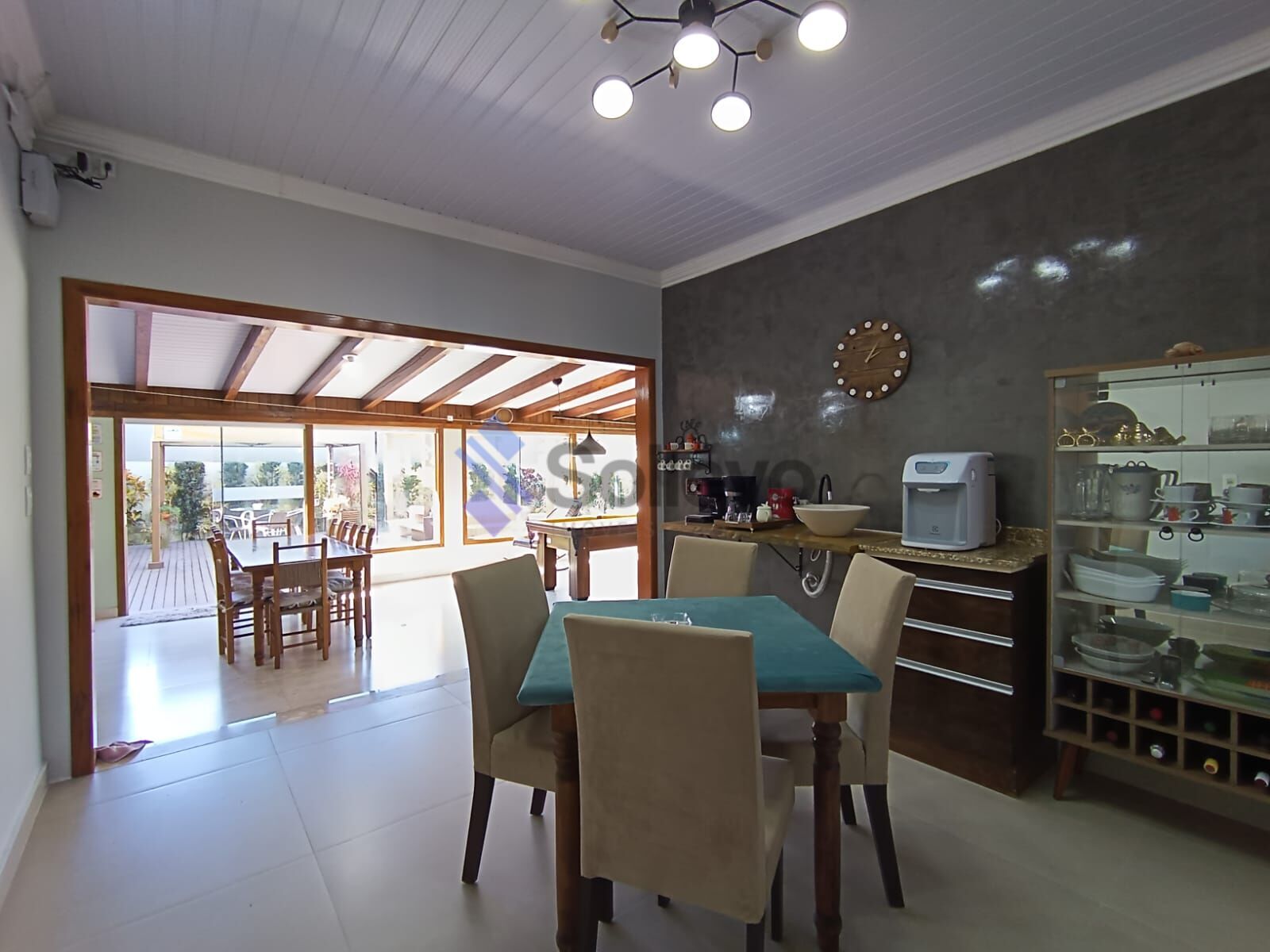 Casa à venda com 4 quartos, 223m² - Foto 4