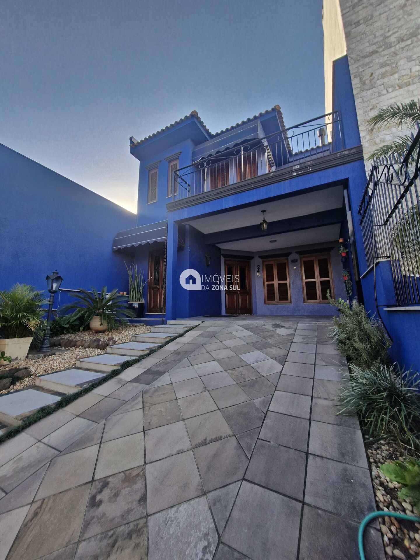 Sobrado, 3 quartos, 196 m² - Foto 1