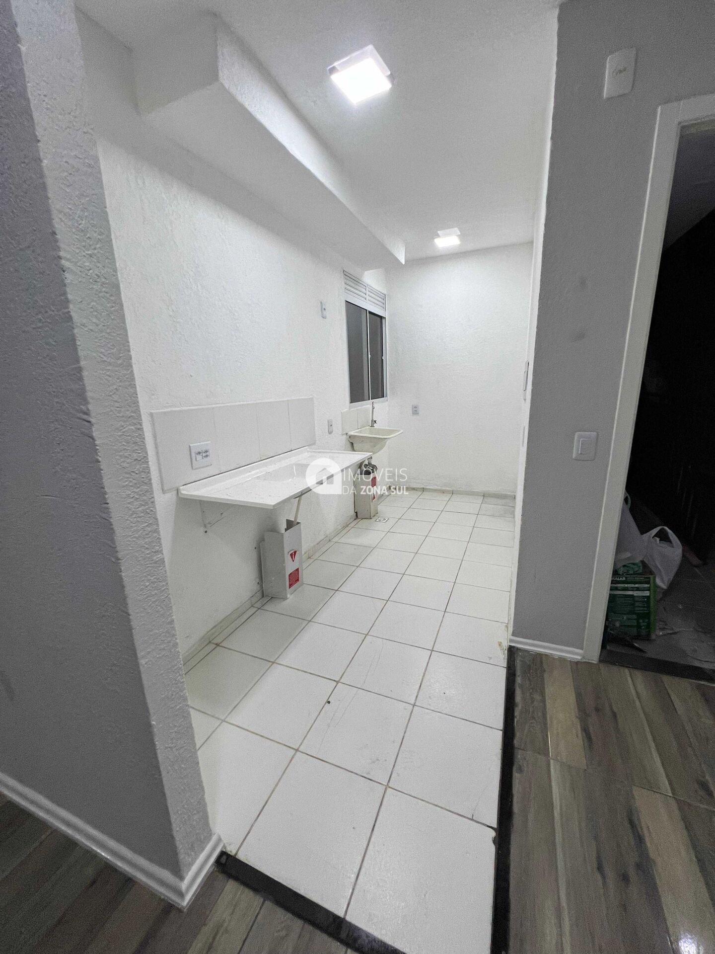 Apartamento à venda com 2 quartos, 41m² - Foto 2