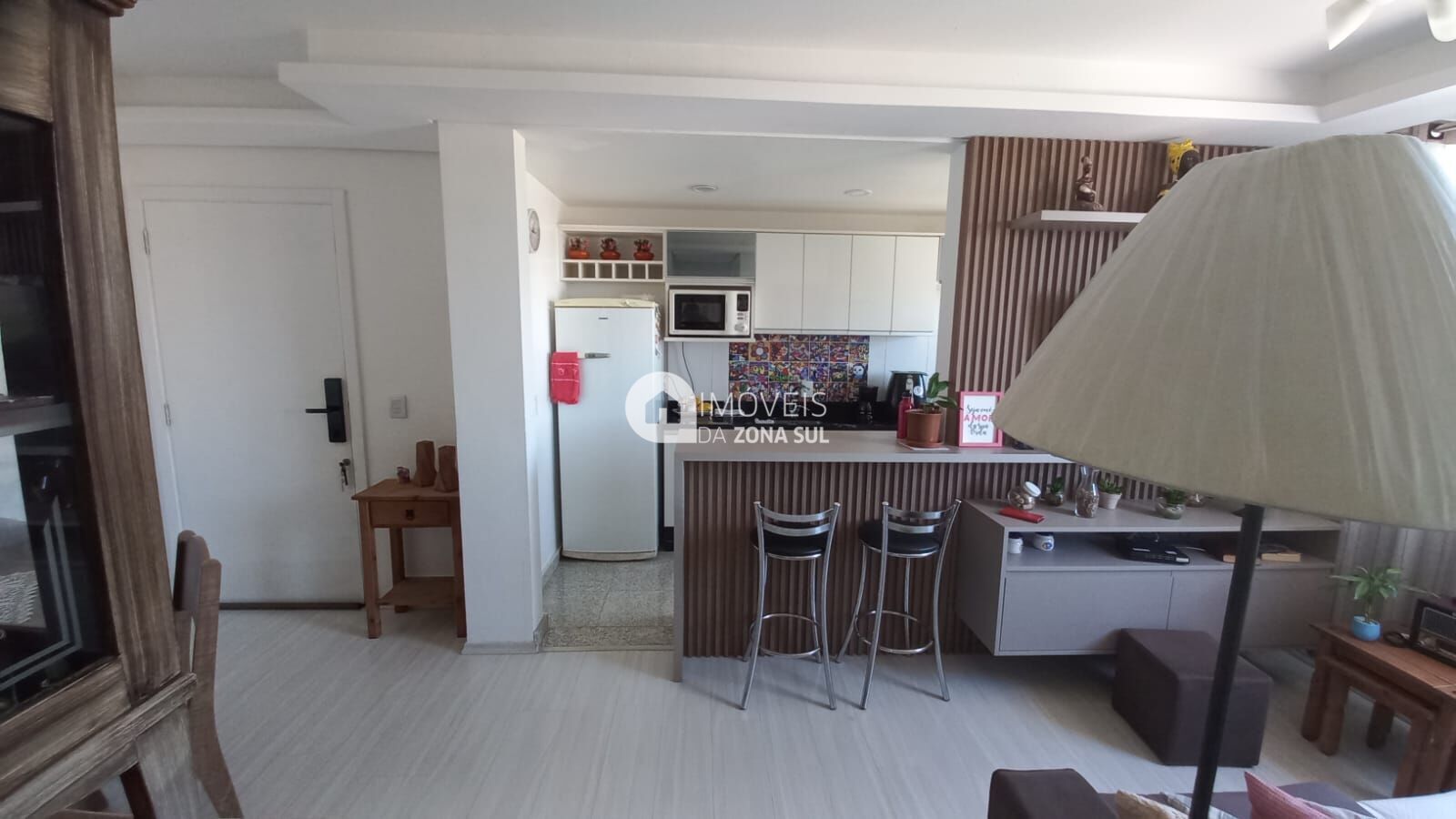 Apartamento à venda com 2 quartos, 48m² - Foto 2