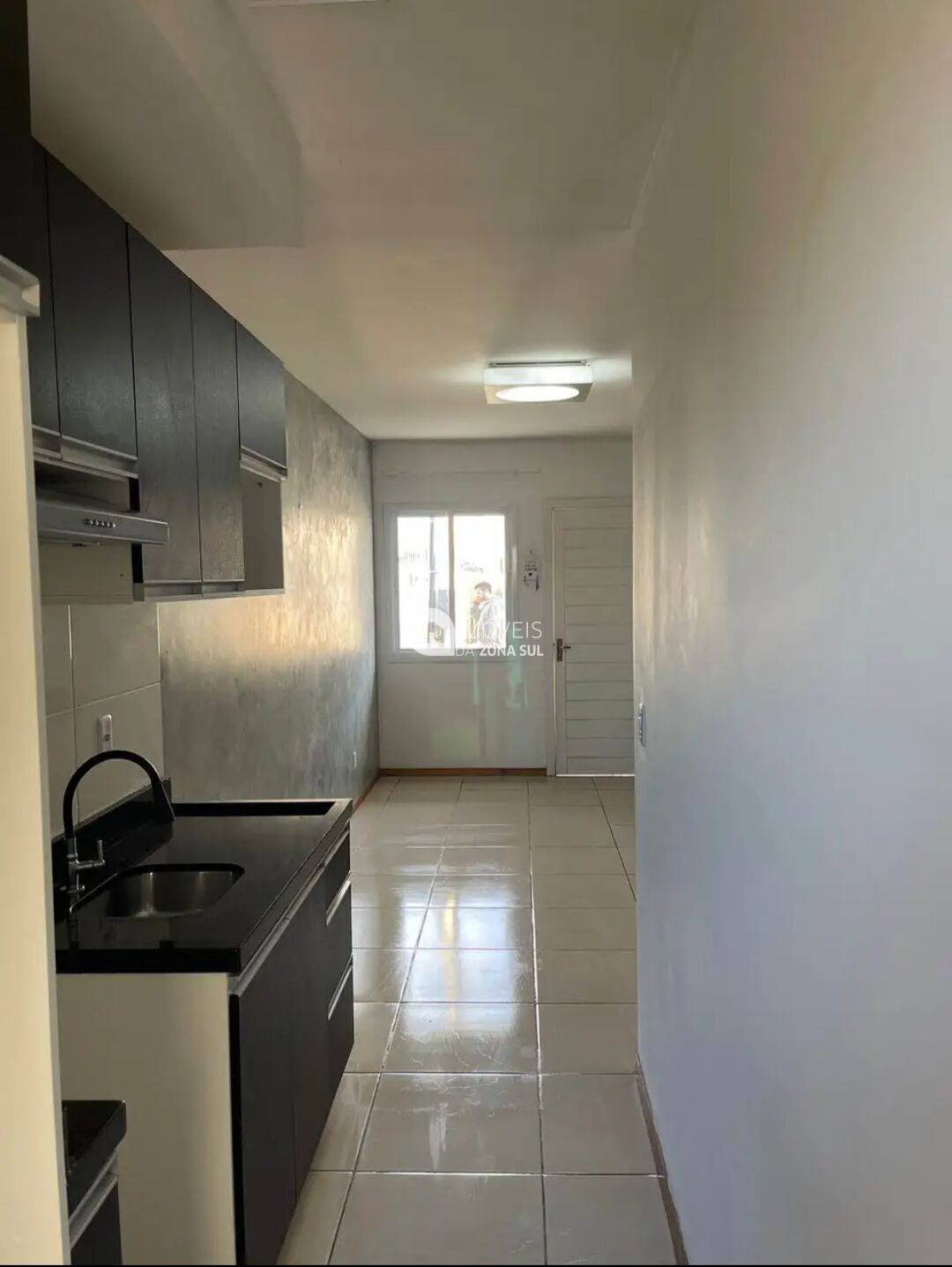 Casa à venda com 2 quartos, 72m² - Foto 2