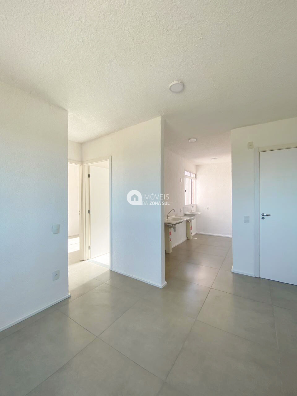 Apartamento à venda com 2 quartos, 40m² - Foto 9