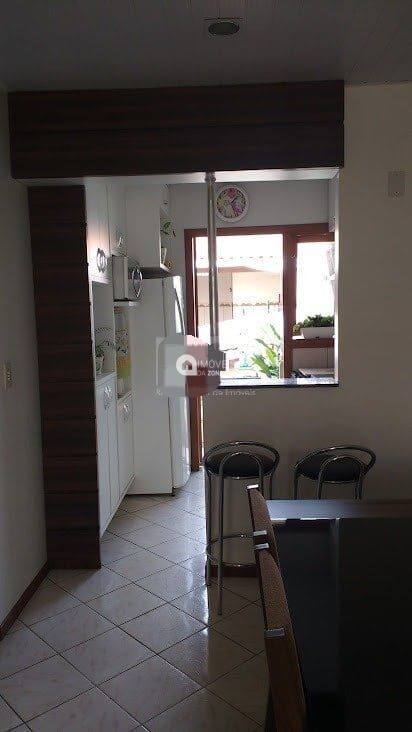 Casa à venda com 2 quartos, 67m² - Foto 5