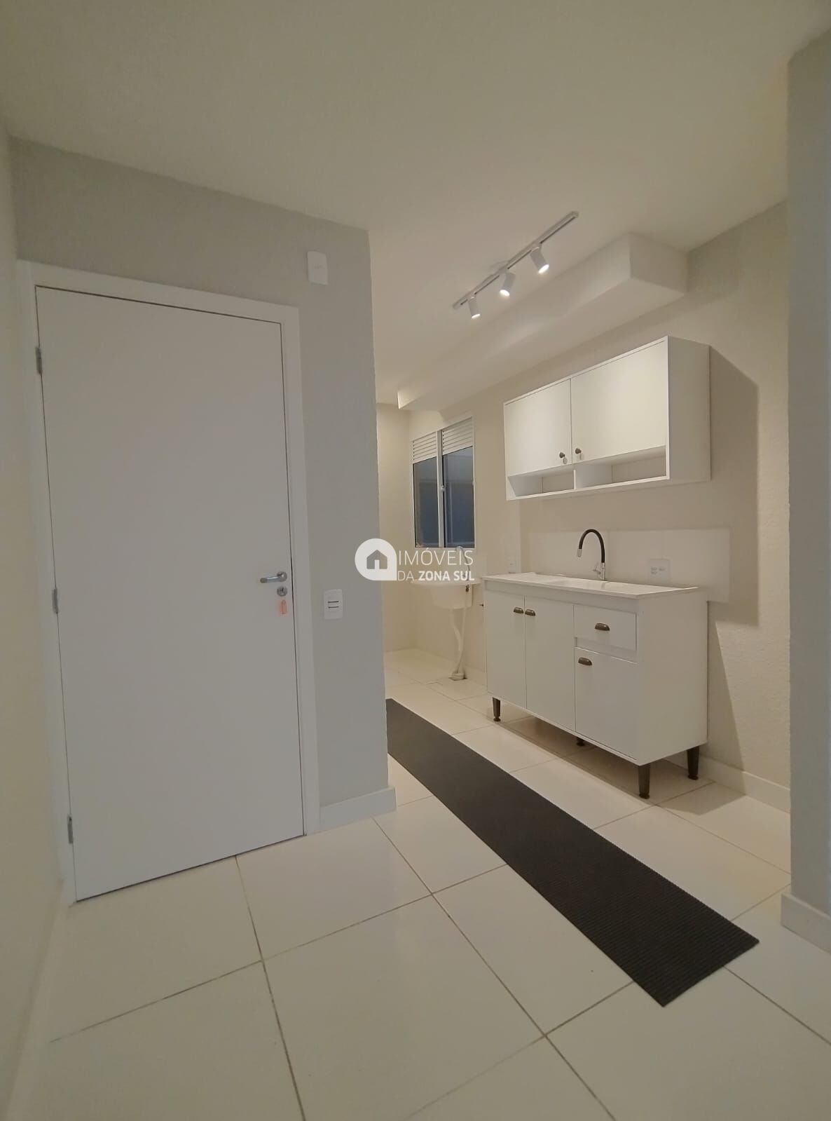 Apartamento à venda com 2 quartos, 42m² - Foto 2