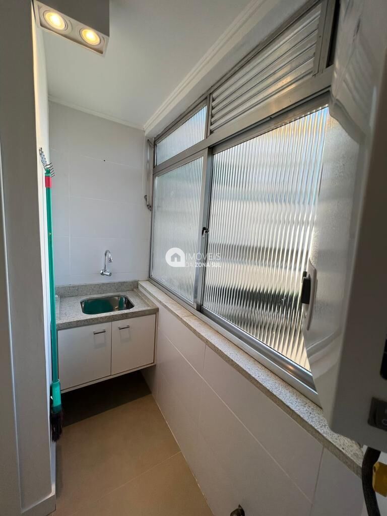 Apartamento à venda com 2 quartos, 64m² - Foto 5