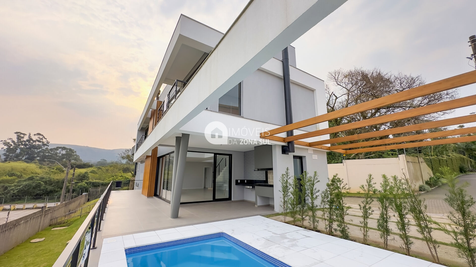 Casa à venda com 4 quartos, 234m² - Foto 4