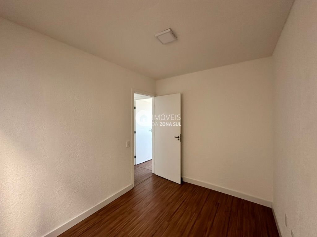 Apartamento à venda com 2 quartos, 42m² - Foto 9