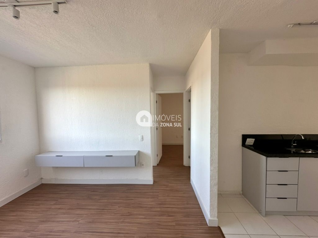 Apartamento à venda com 2 quartos, 42m² - Foto 3