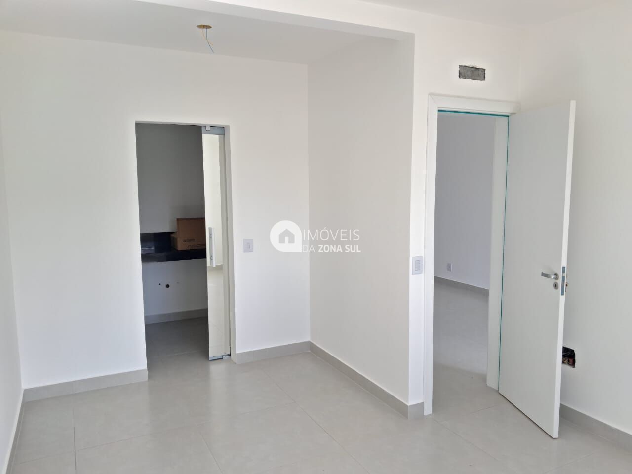 Casa à venda com 3 quartos, 92m² - Foto 14