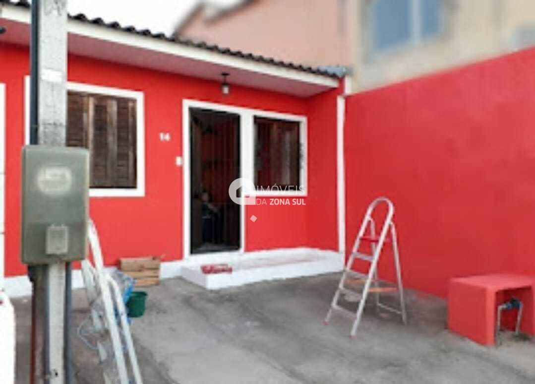 Casa à venda com 2 quartos, 42m² - Foto 1