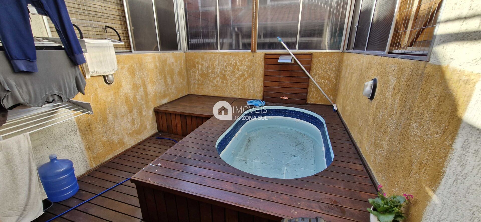 Sobrado à venda com 2 quartos, 85m² - Foto 1