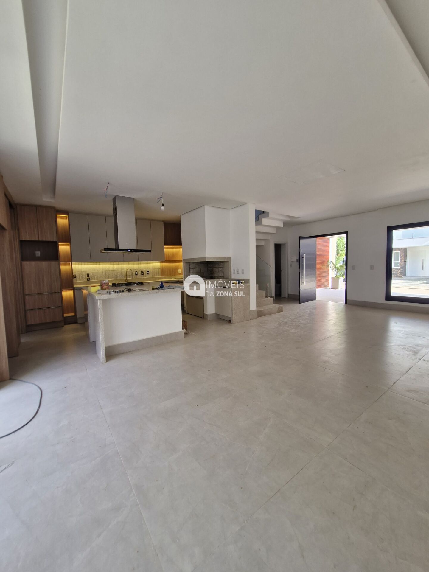 Casa, 3 quartos, 216 m² - Foto 2