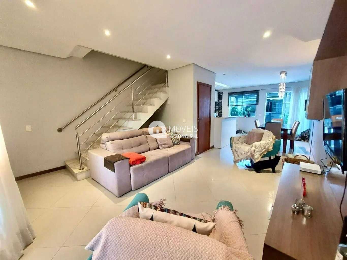 Sobrado à venda com 2 quartos, 146m² - Foto 2