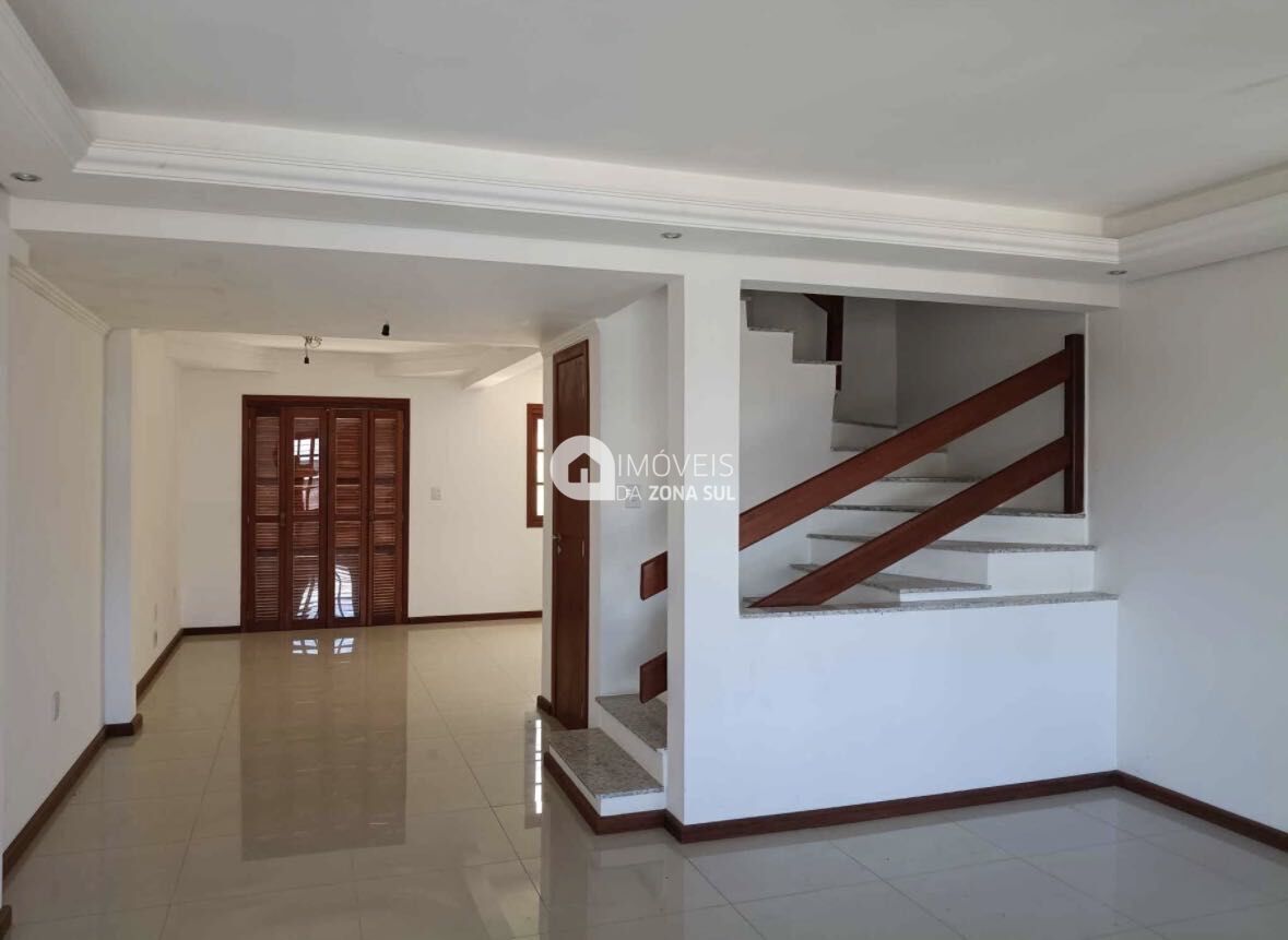 Casa, 3 quartos, 210 m² - Foto 1