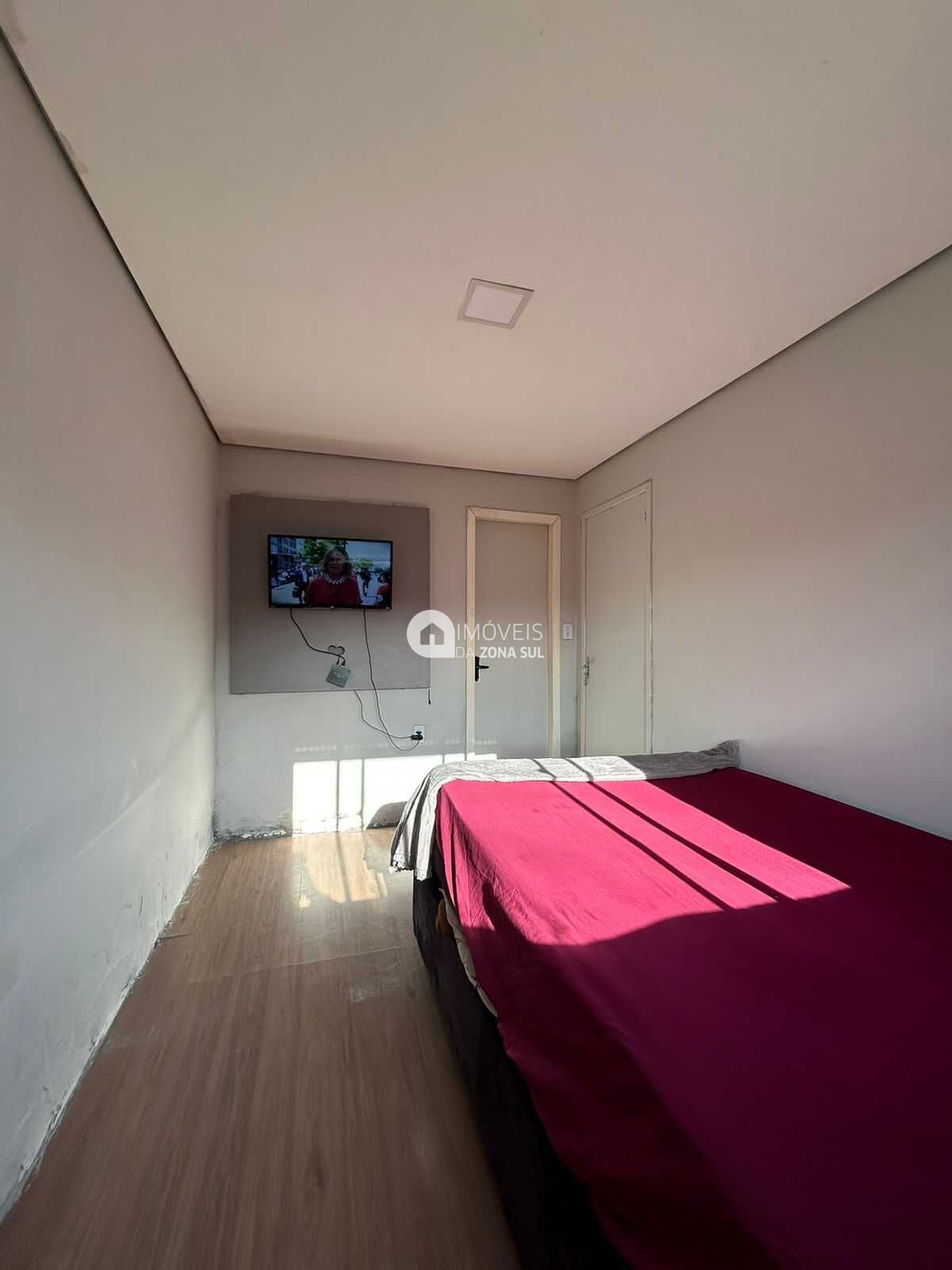 Casa à venda com 2 quartos, 80m² - Foto 4