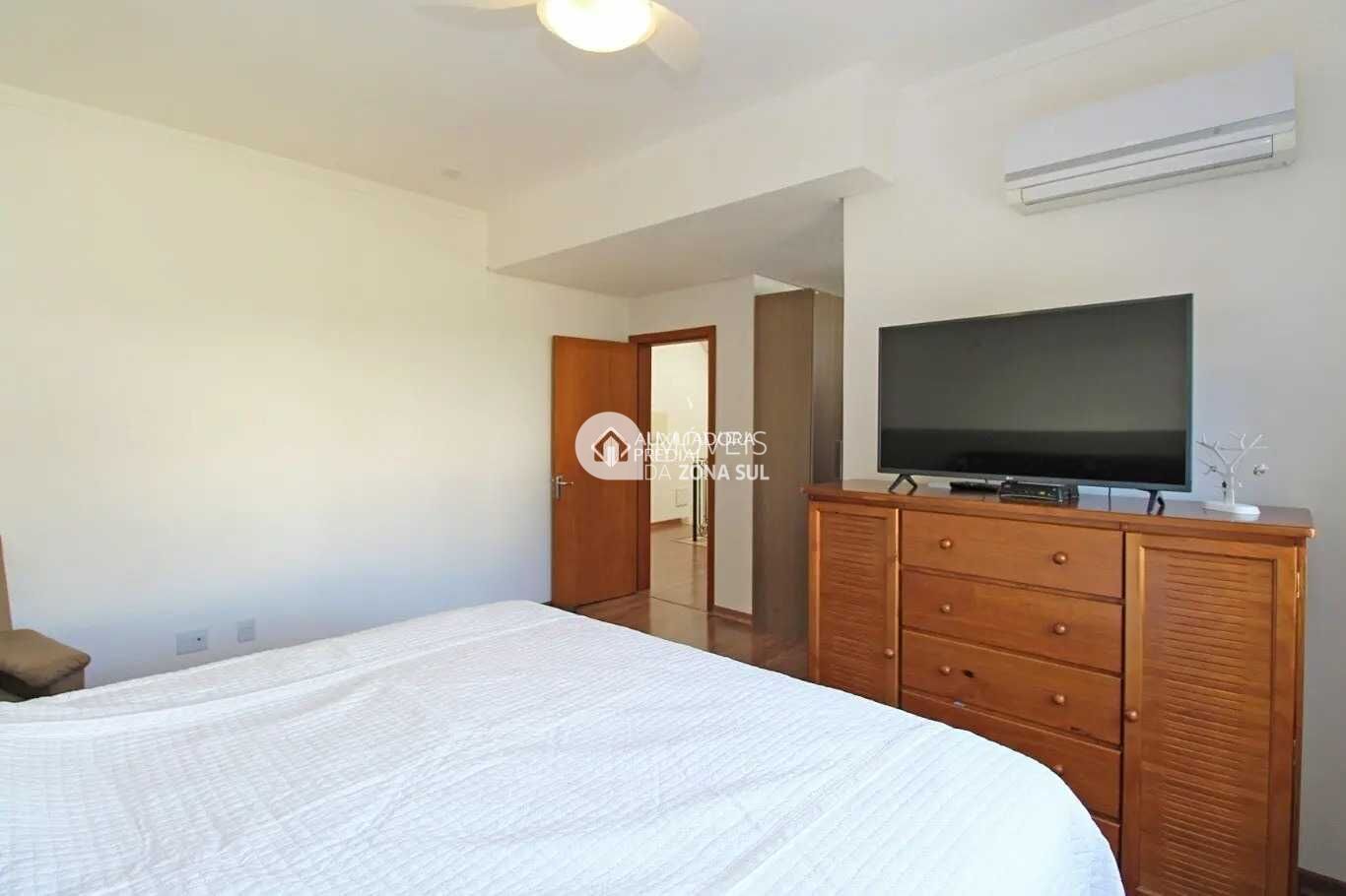 Casa à venda com 3 quartos, 305m² - Foto 30