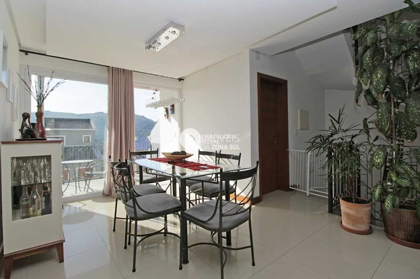 Casa à venda com 3 quartos, 305m² - Foto 6