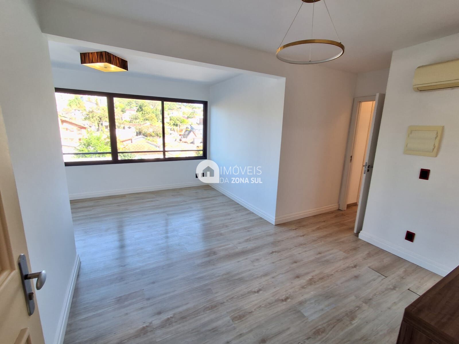 Apartamento à venda com 2 quartos, 64m² - Foto 1