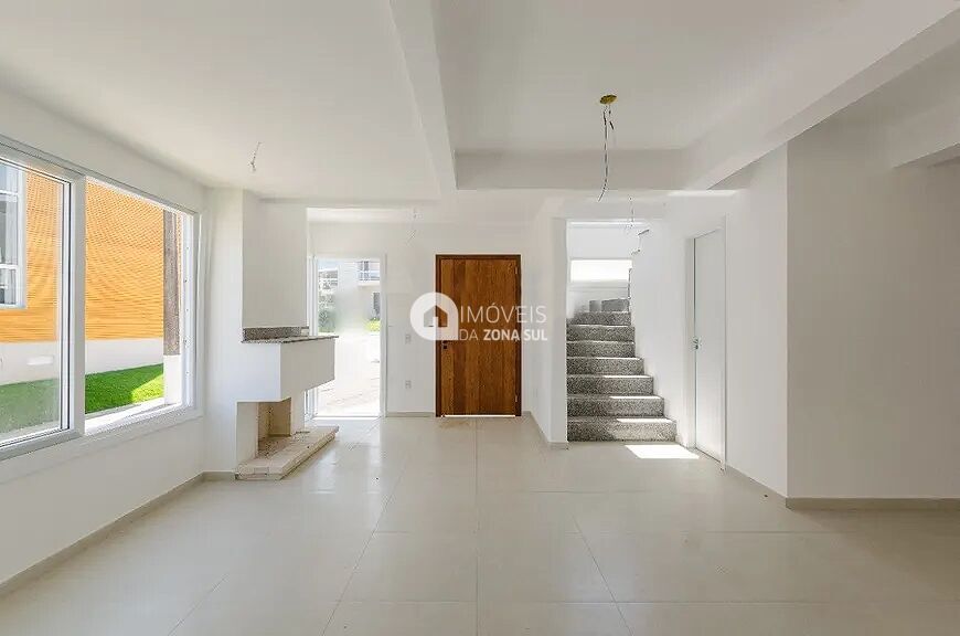 Casa à venda com 3 quartos, 225m² - Foto 2