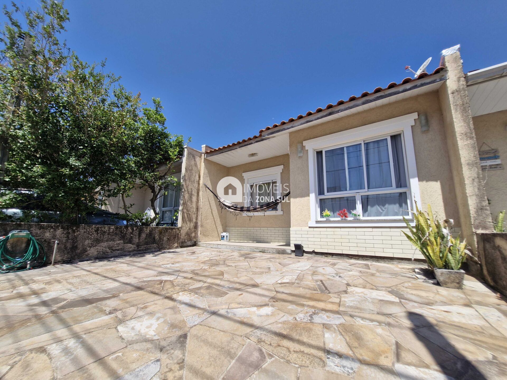 Casa, 2 quartos, 52 m² - Foto 1