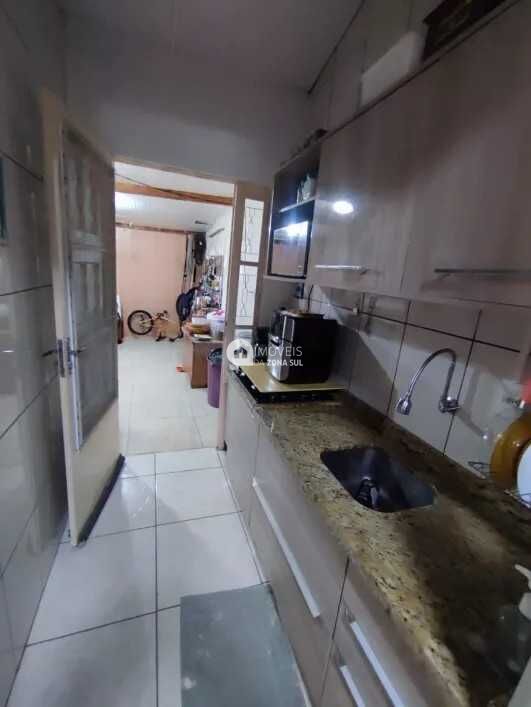 Casa à venda com 2 quartos, 50m² - Foto 5