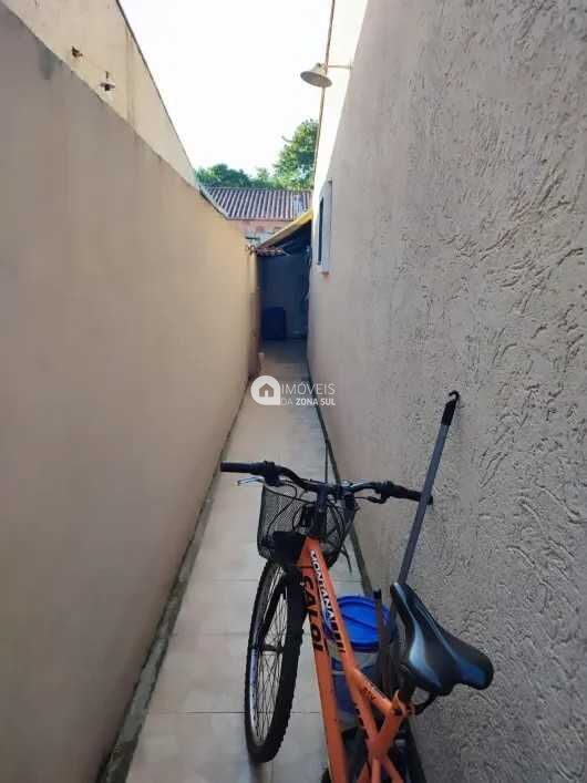 Casa à venda com 2 quartos, 50m² - Foto 14