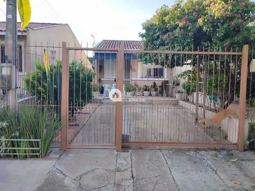 Casa à venda com 2 quartos, 50m² - Foto 1