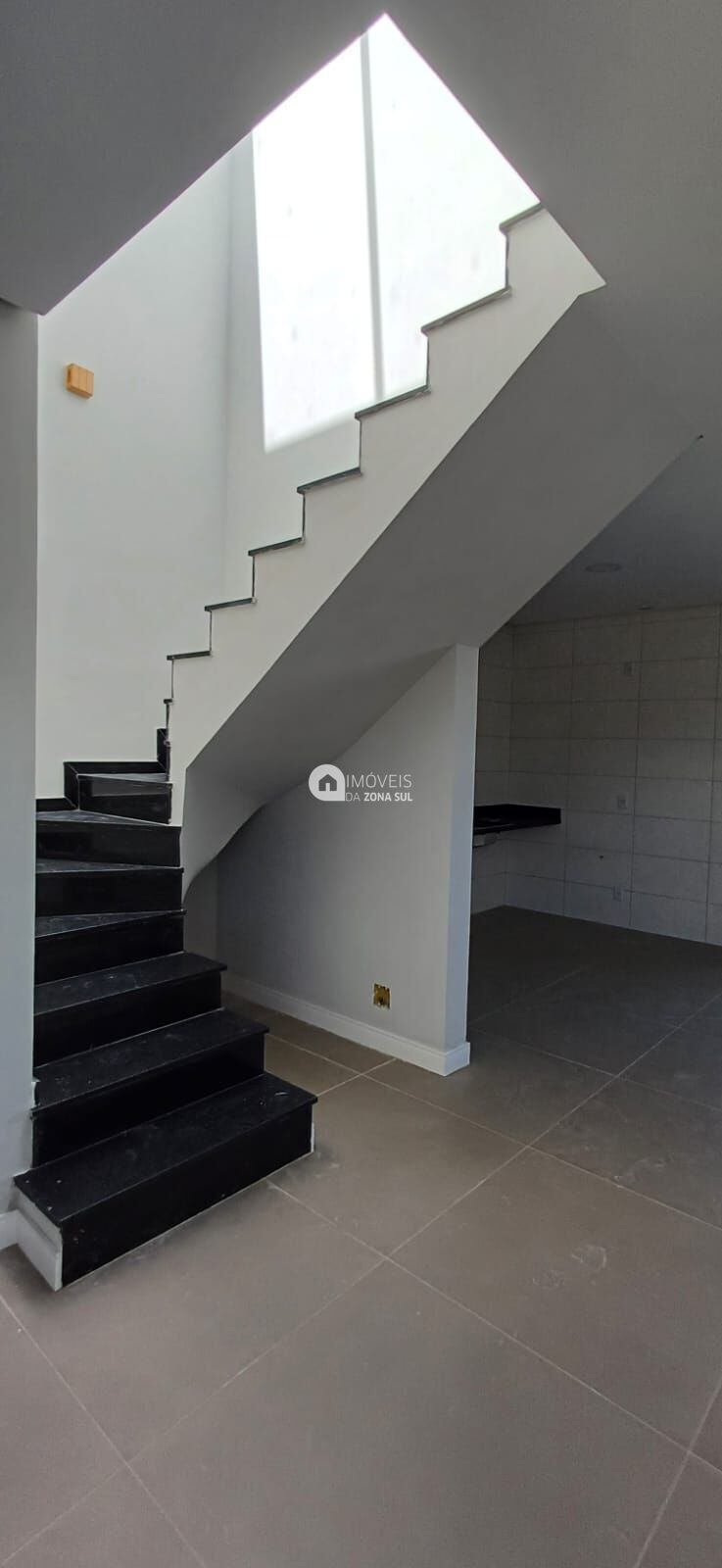 Casa de Condomínio à venda com 3 quartos, 125m² - Foto 4