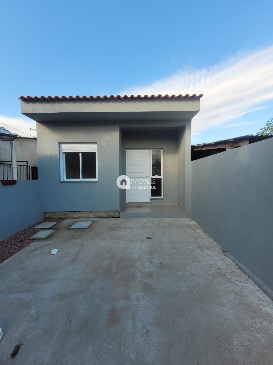 Casa à venda com 3 quartos, 63m² - Foto 1