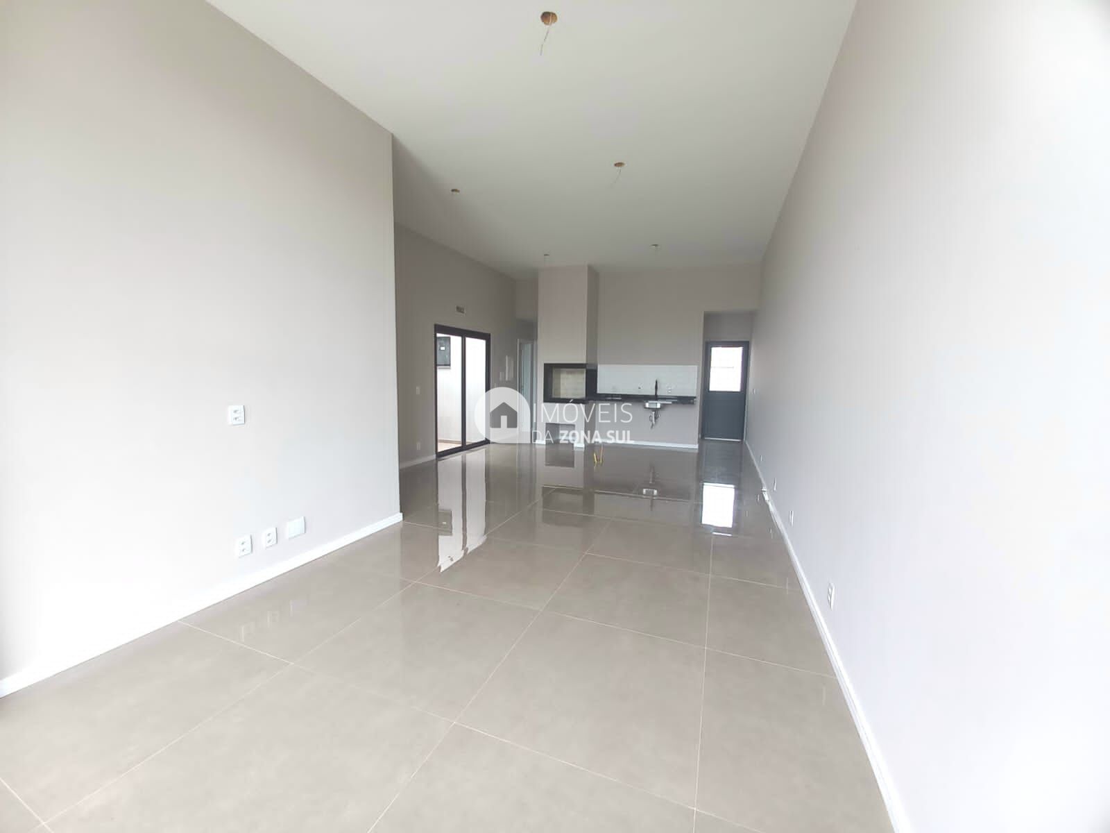 Casa à venda com 3 quartos, 99m² - Foto 4