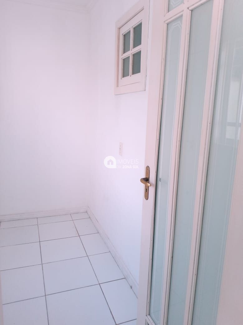 Sobrado à venda com 3 quartos, 197m² - Foto 3