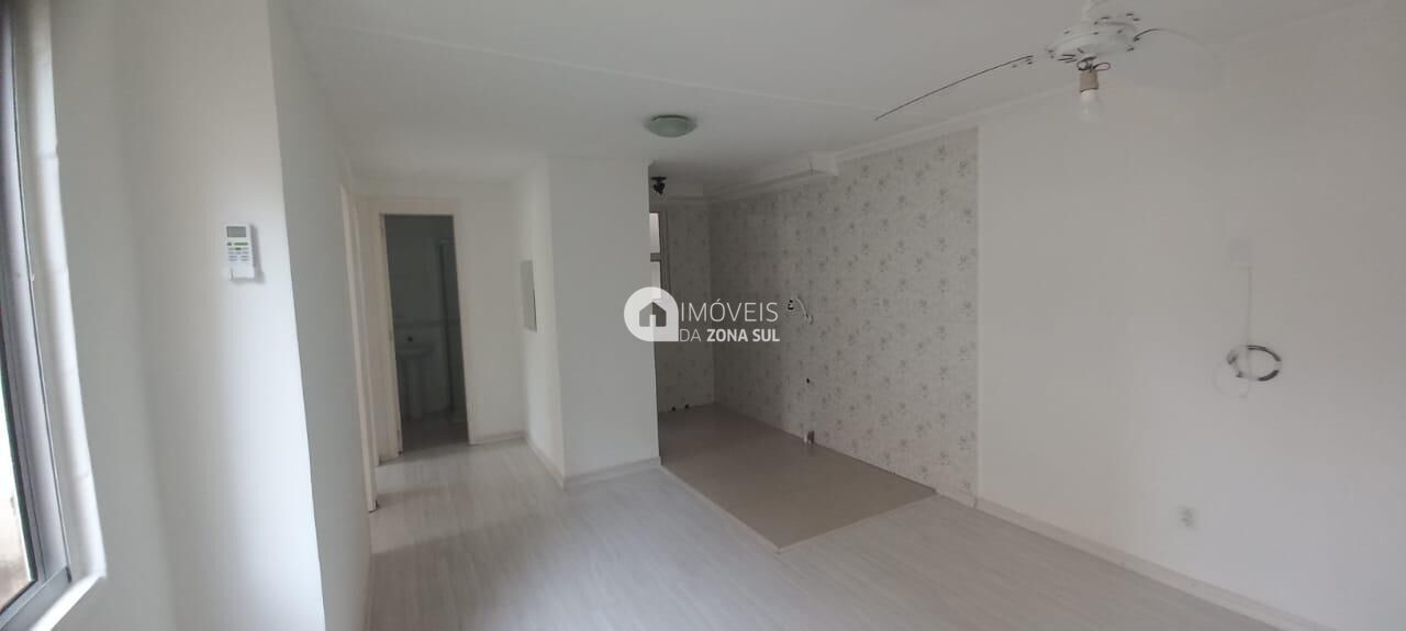 Apartamento à venda com 2 quartos, 42m² - Foto 2