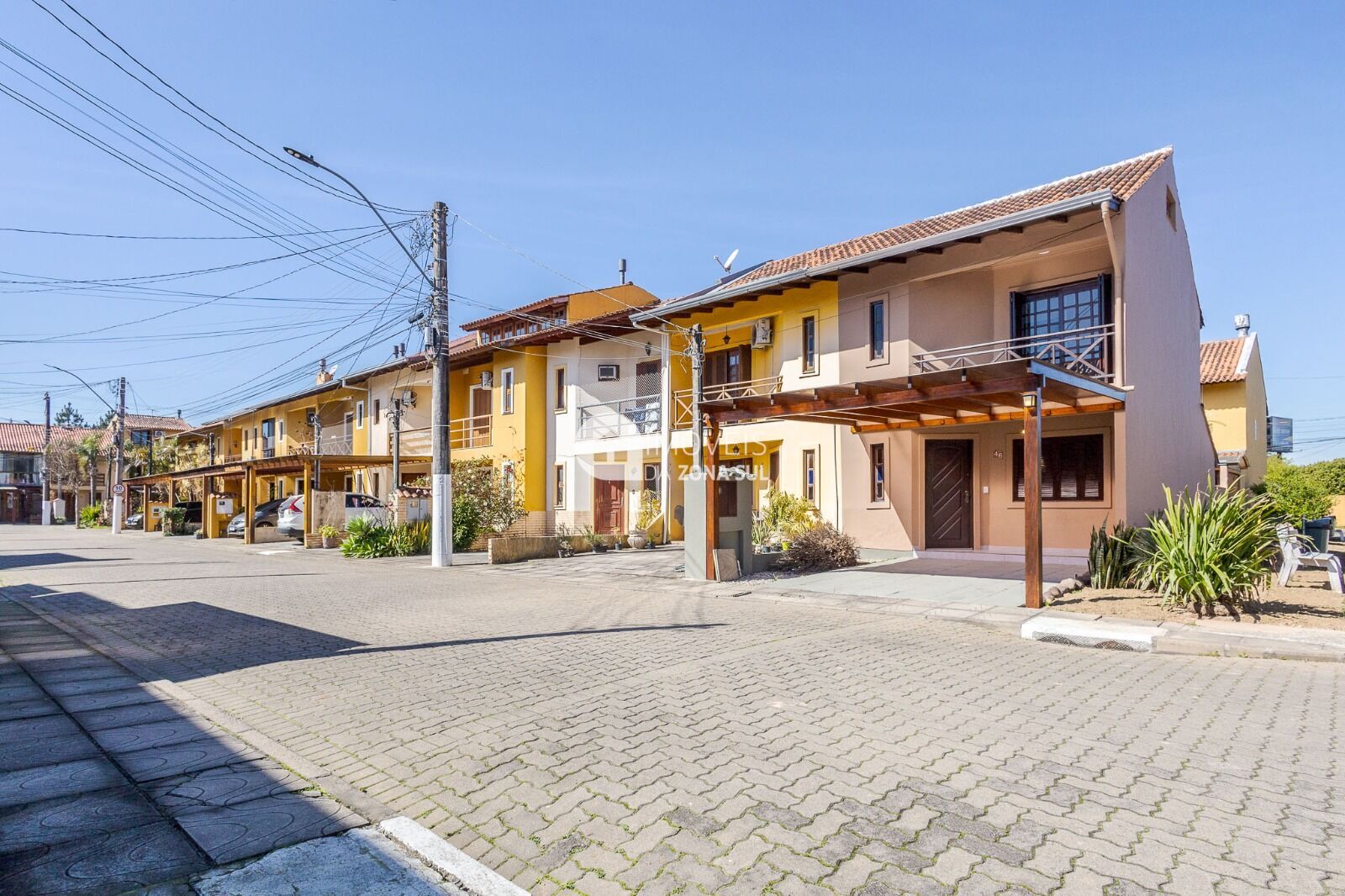 Sobrado à venda com 3 quartos, 84m² - Foto 1