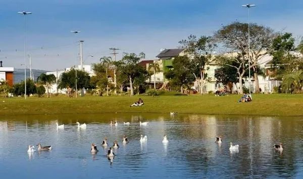 Descubra o Encanto de Viver no Bairro Hípica