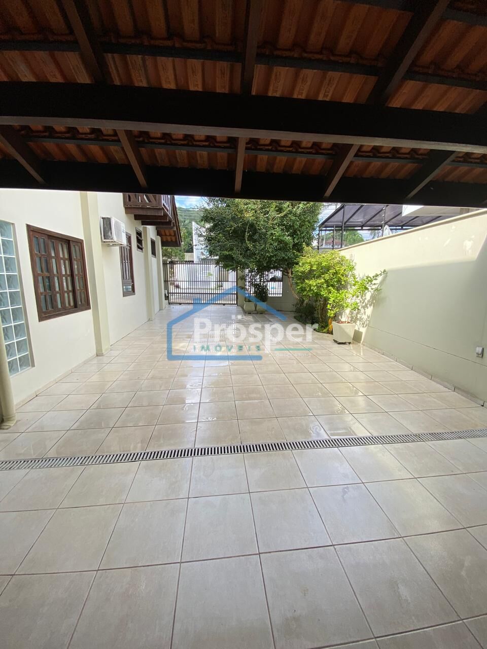 Sobrado de 3 quartos, 265m² no bairro Saguaçu, em Joinville | Eu Corretor
