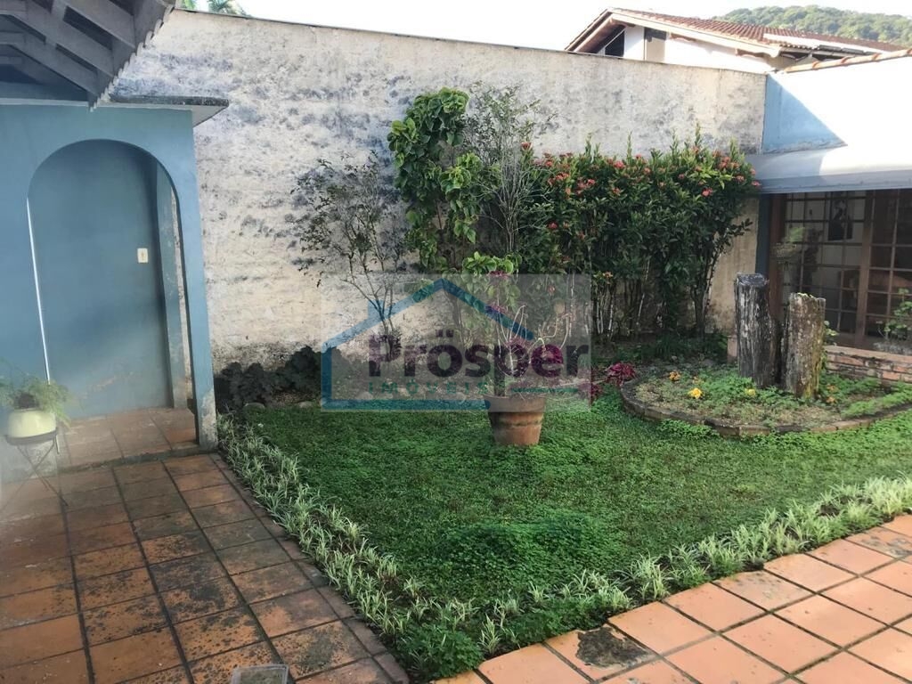 Lote/Terreno de 860m² no bairro Saguaçu, em Joinville | Eu Corretor