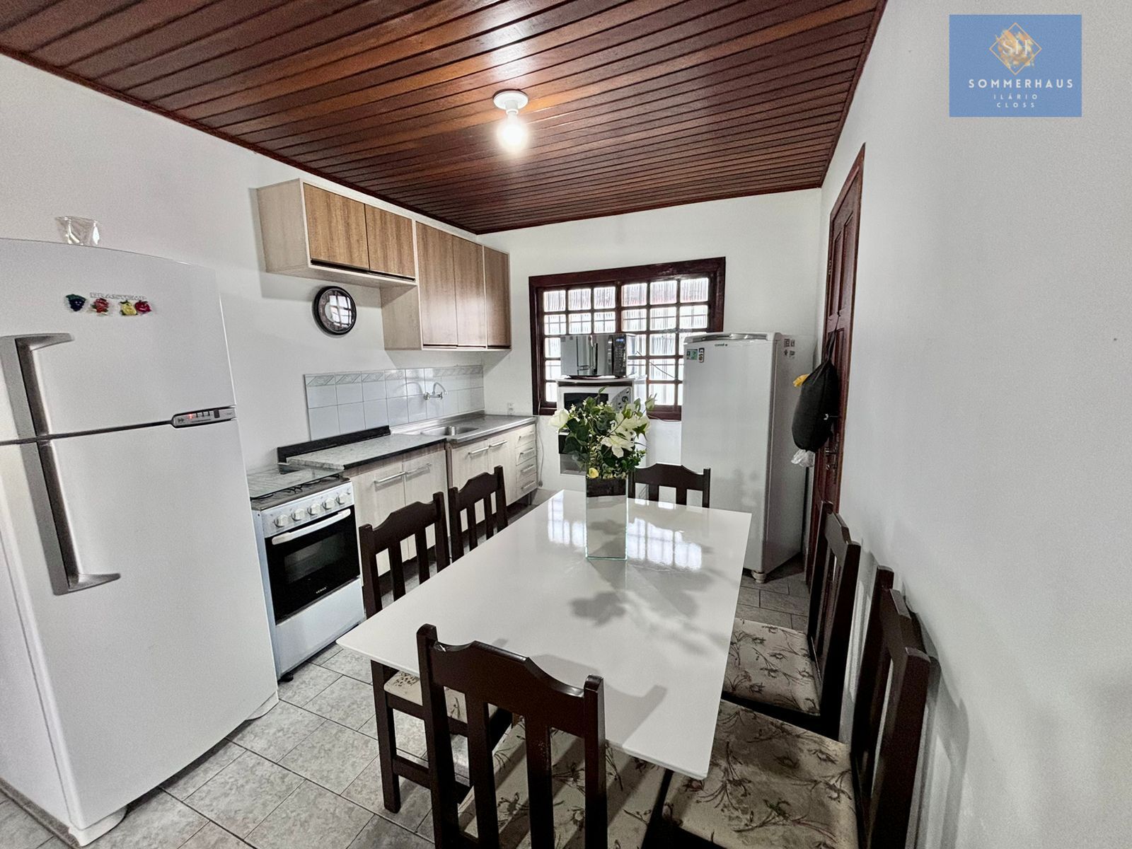 Casa à venda com 2 quartos, 150m² - Foto 11