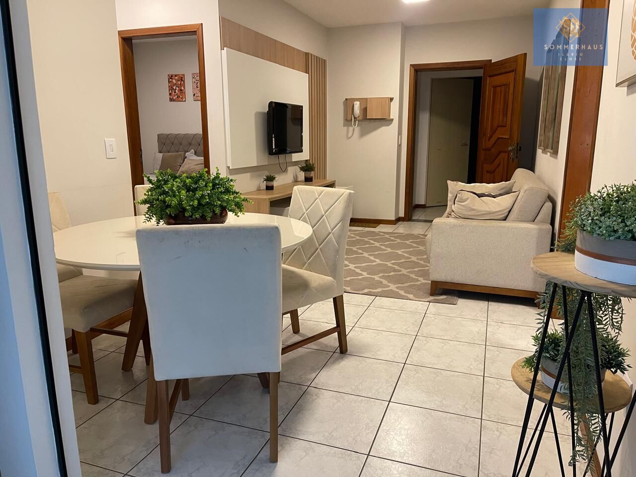 Apartamento à venda com 2 quartos, 75m² - Foto 3