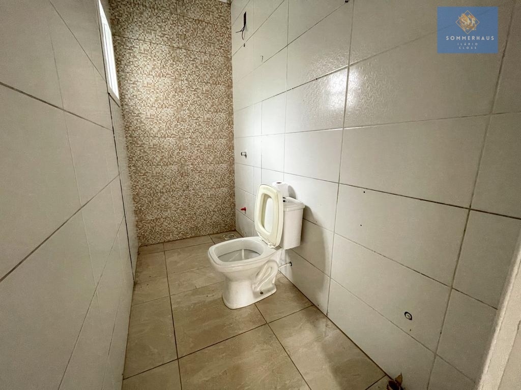 Casa à venda com 3 quartos, 60m² - Foto 7