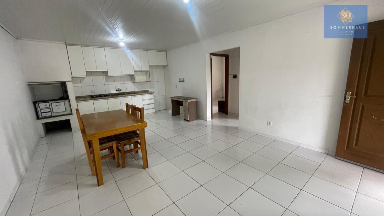 Casa à venda com 2 quartos, 360m² - Foto 9