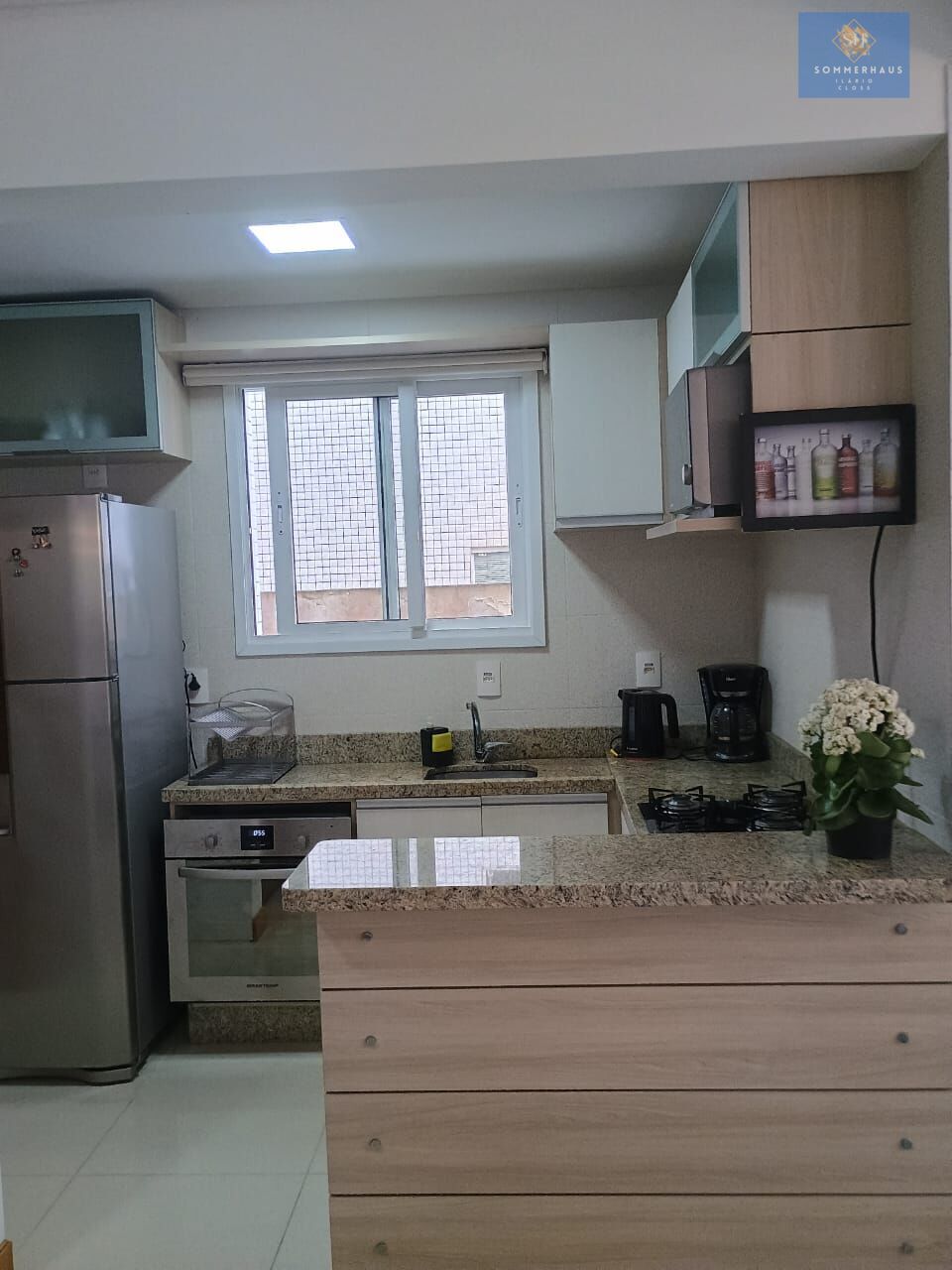 Apartamento à venda com 2 quartos, 75m² - Foto 4