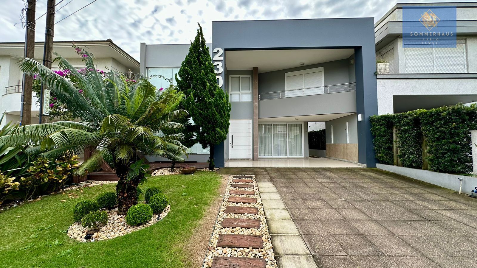 Casa de Condomínio à venda com 5 quartos, 289m² - Foto 1