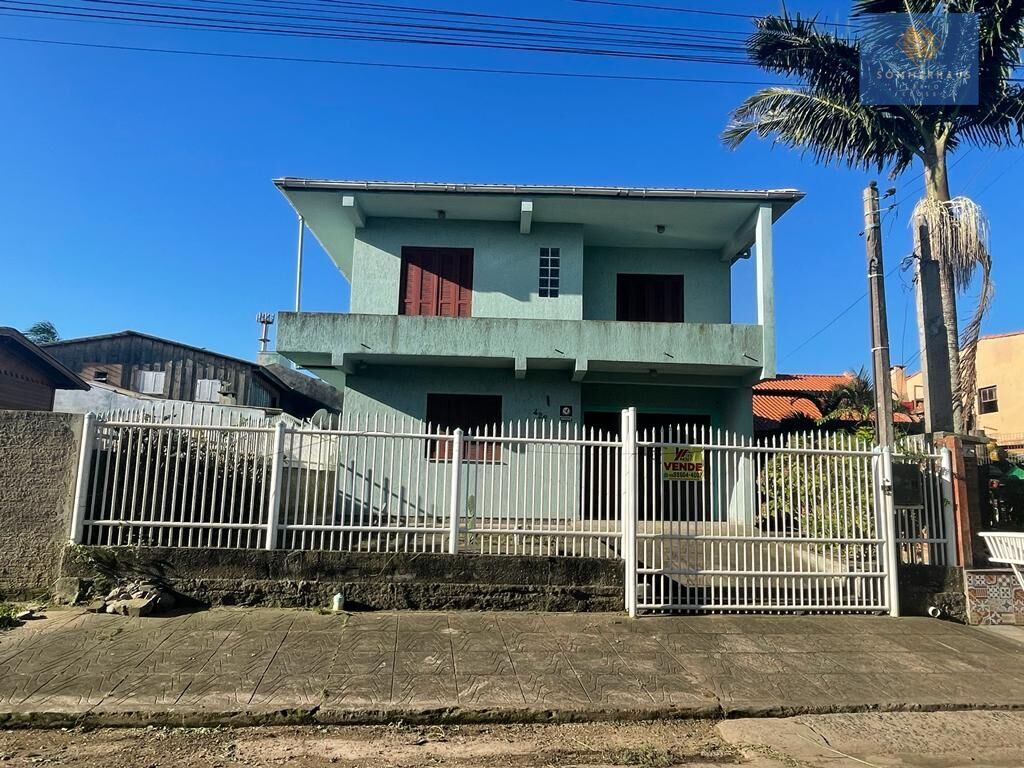 Casa à venda com 4 quartos, 250m² - Foto 1